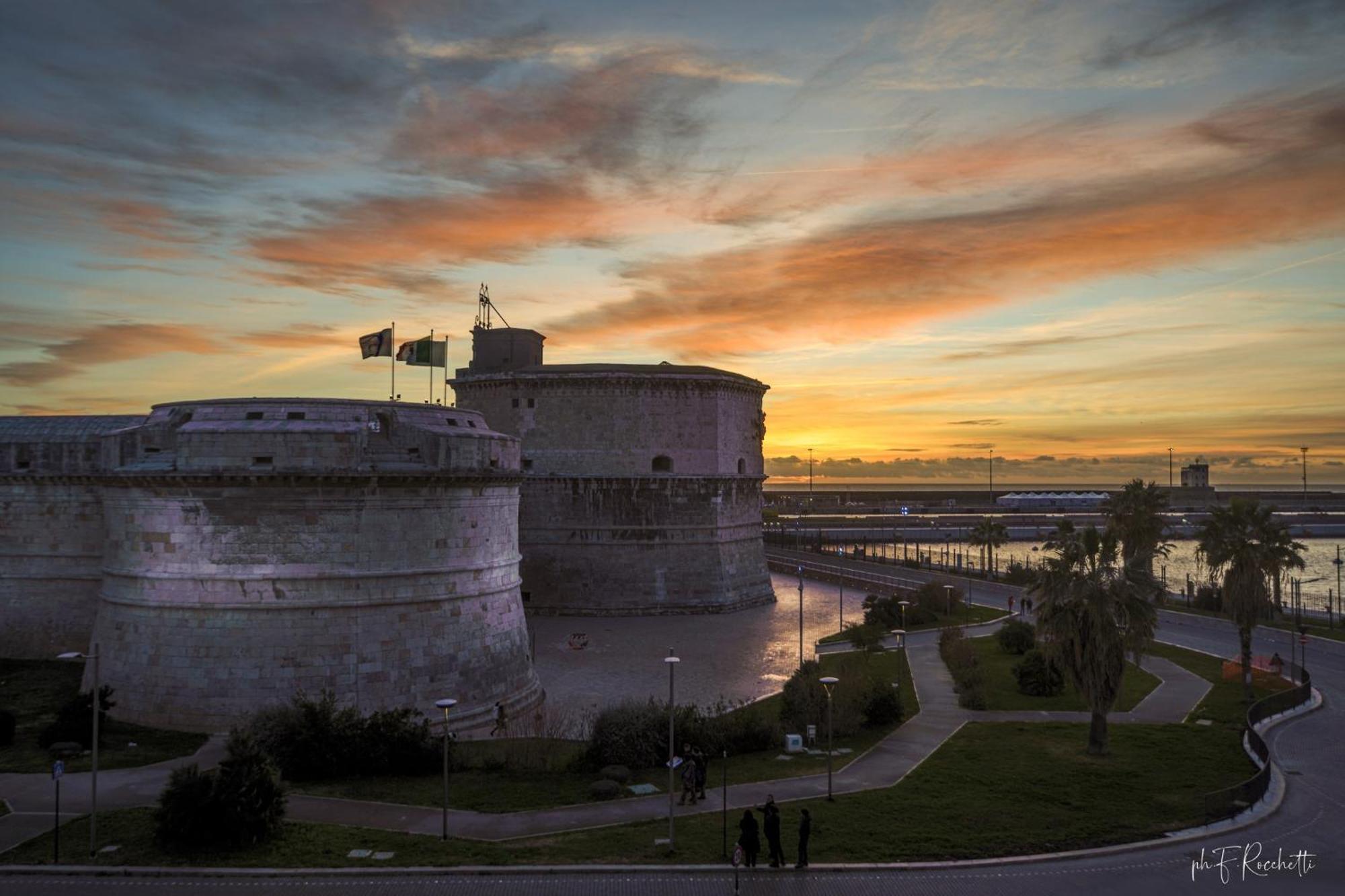 La Dolce Vita Civitavecchia Exteriör bild